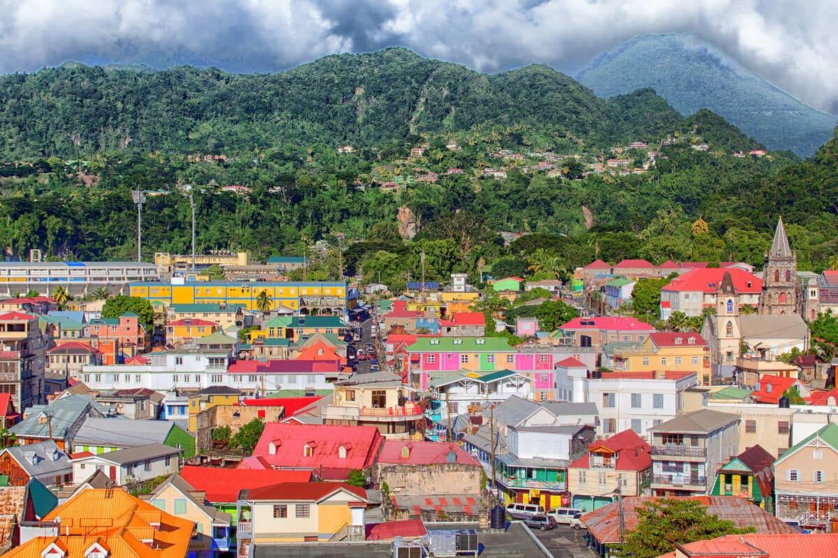 سرمایه‌گذاری املاک و مستغلات در دومینیکا